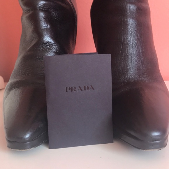 COPY - Authentic PRADA LEATHER BOOTS. Beautiful condition - Picture 6 of 6